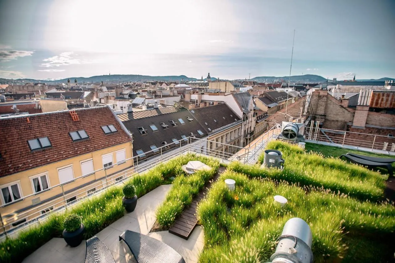 Continental Hotel Budapest 4*,