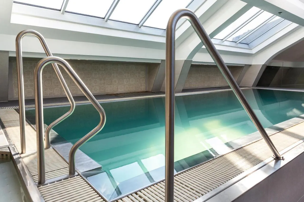 Continental Hotel Budapest 4*,