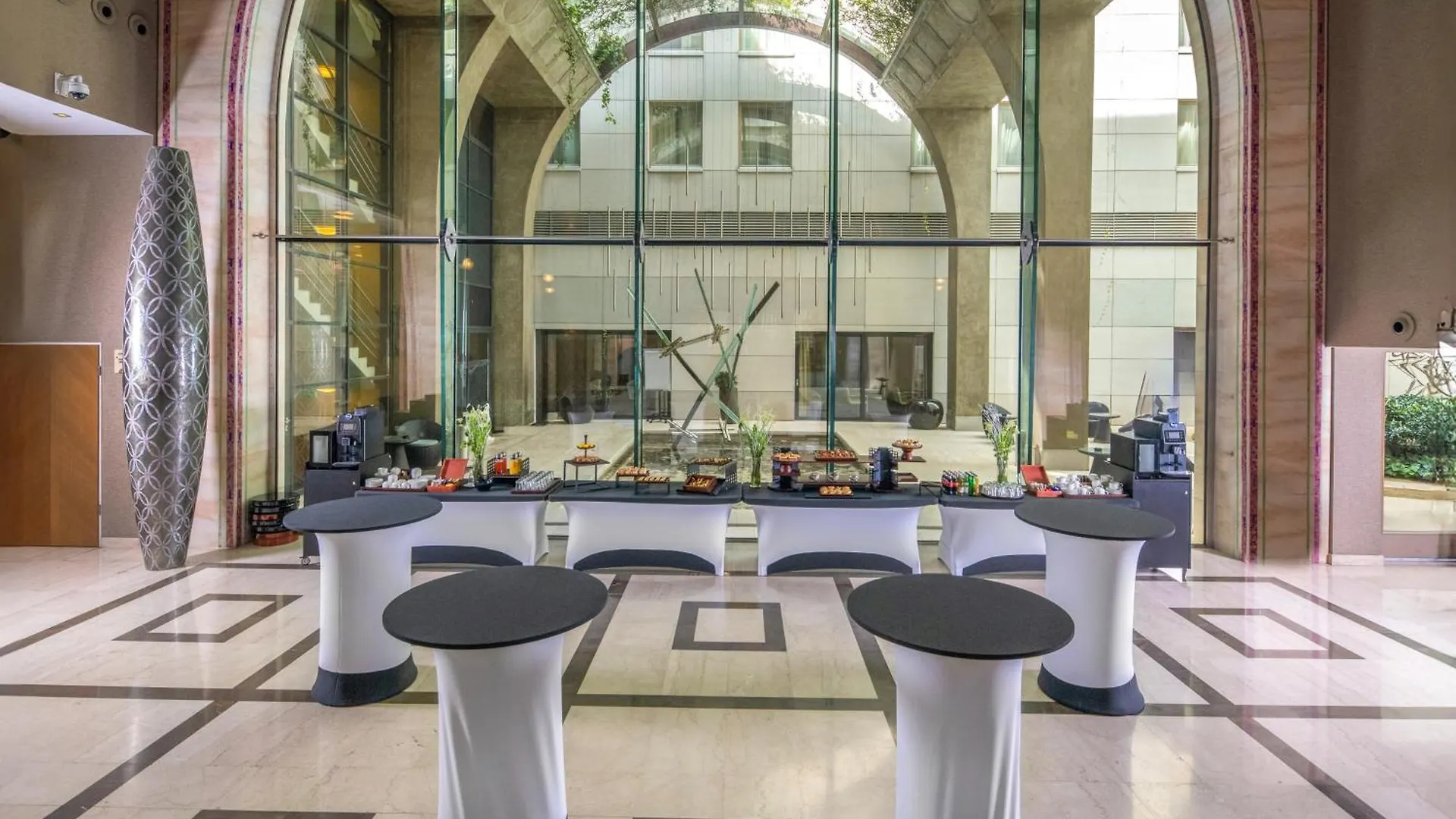 Continental Hotel Budapest 4*,
