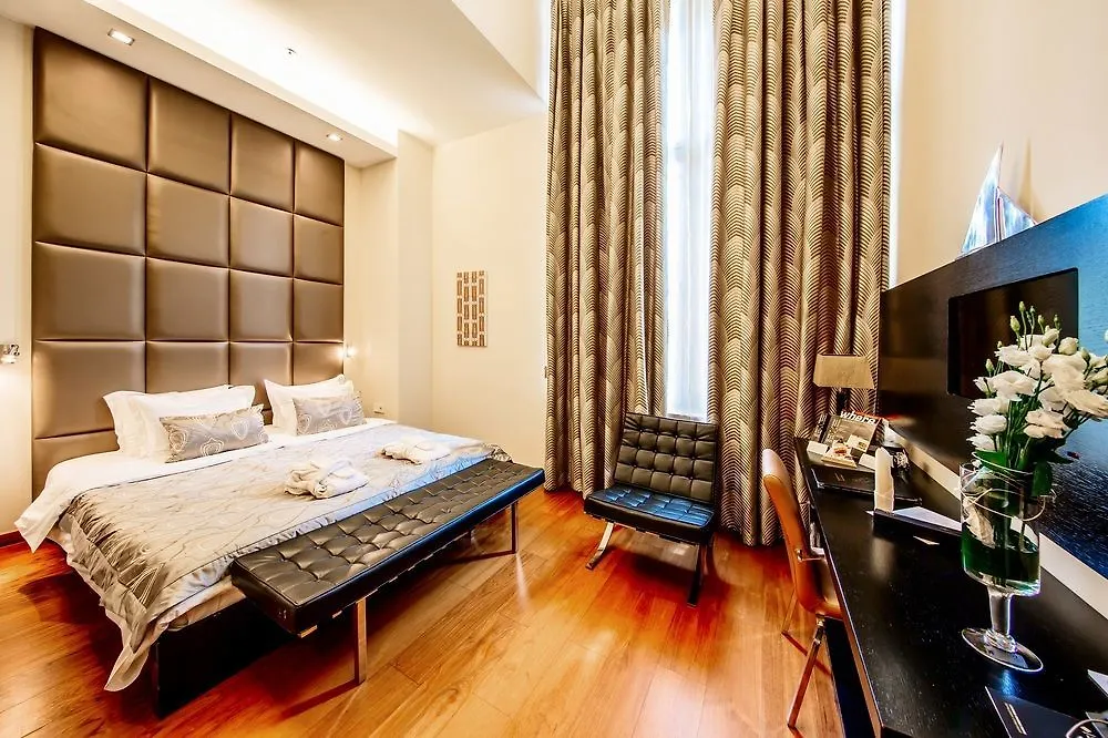 Continental Hotel Budapest 4*,
