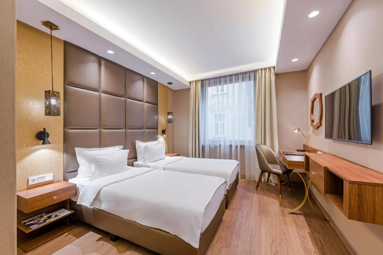 ****  Continental Hotel Budapest Hungary
