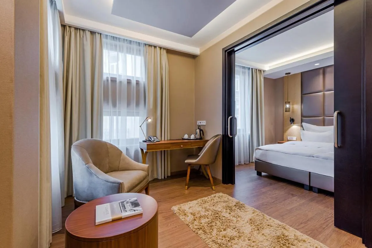Continental Hotel Budapest 4*,  Hungary
